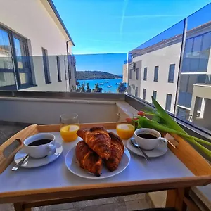 https://black-pearl-luxury-seaside-app-with-pool-bbq-istra.in-istria.net